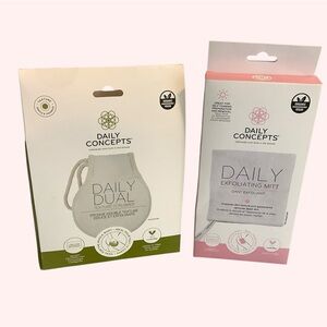 🆕Set of Daily Concepts Exfoliating Mitt and Texture Scrubber